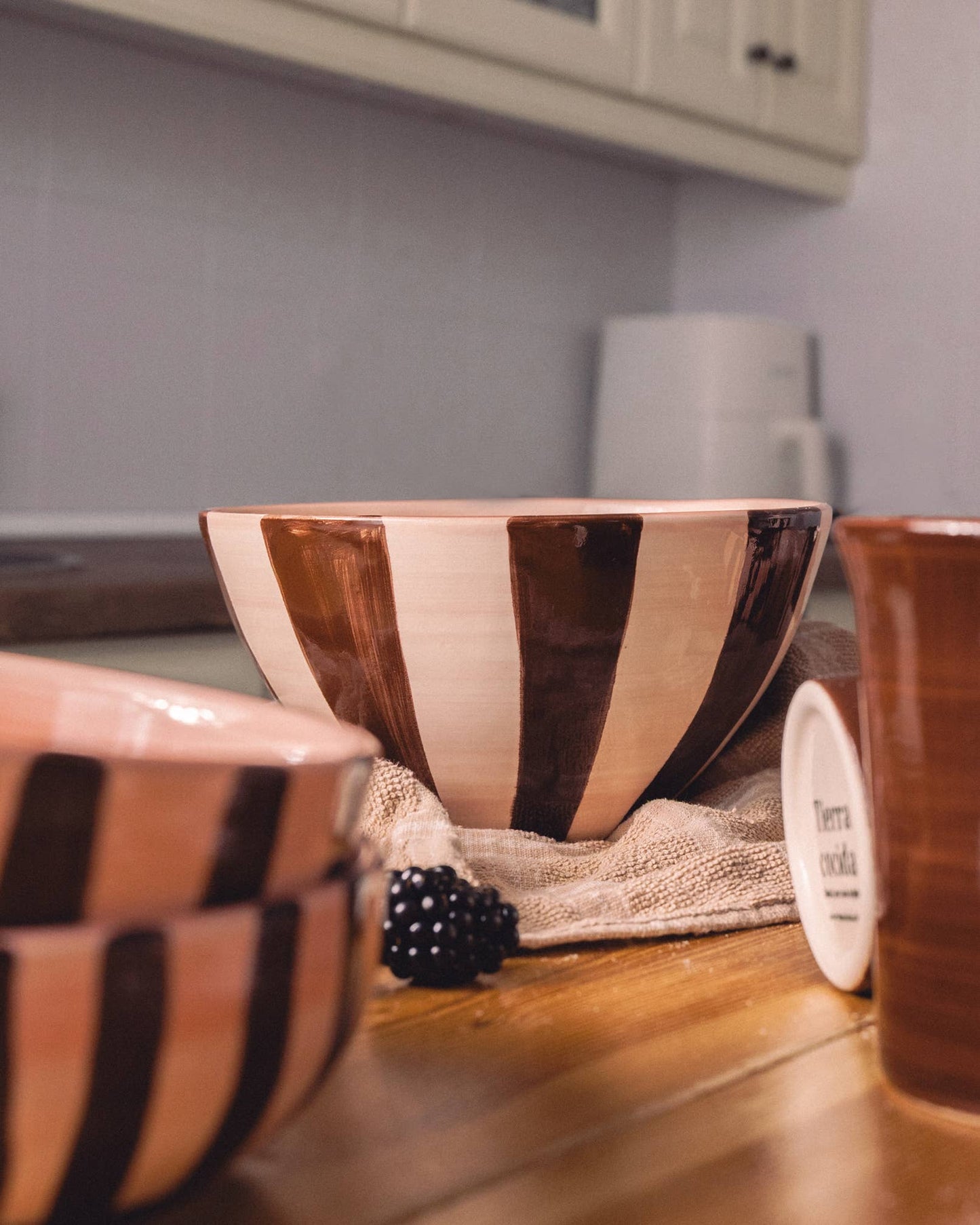 Ceramic salad bowl PINK AND CHOCOLATE BROWN