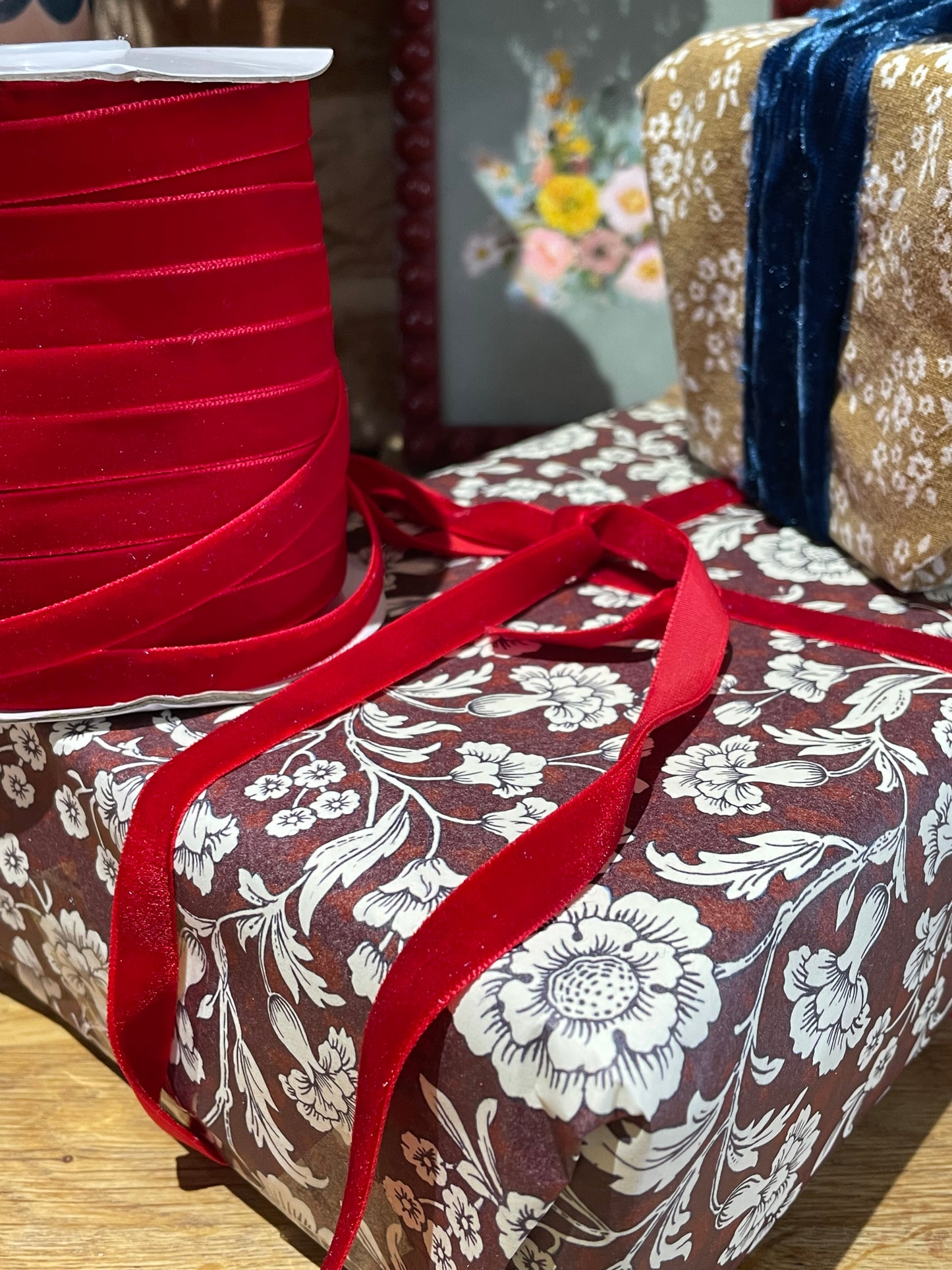 Luxury velvet ribbon reel