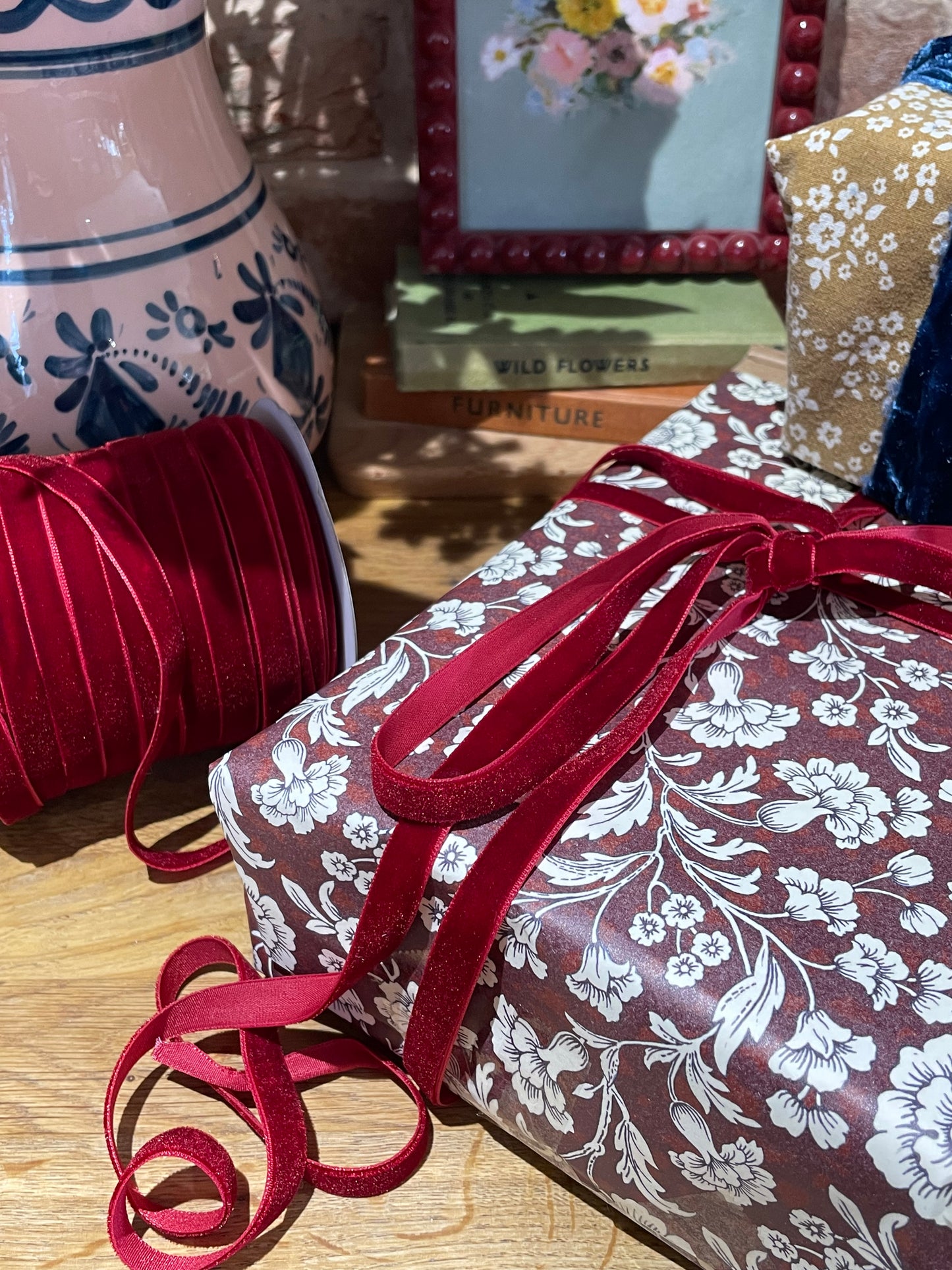 Luxury velvet ribbon reel