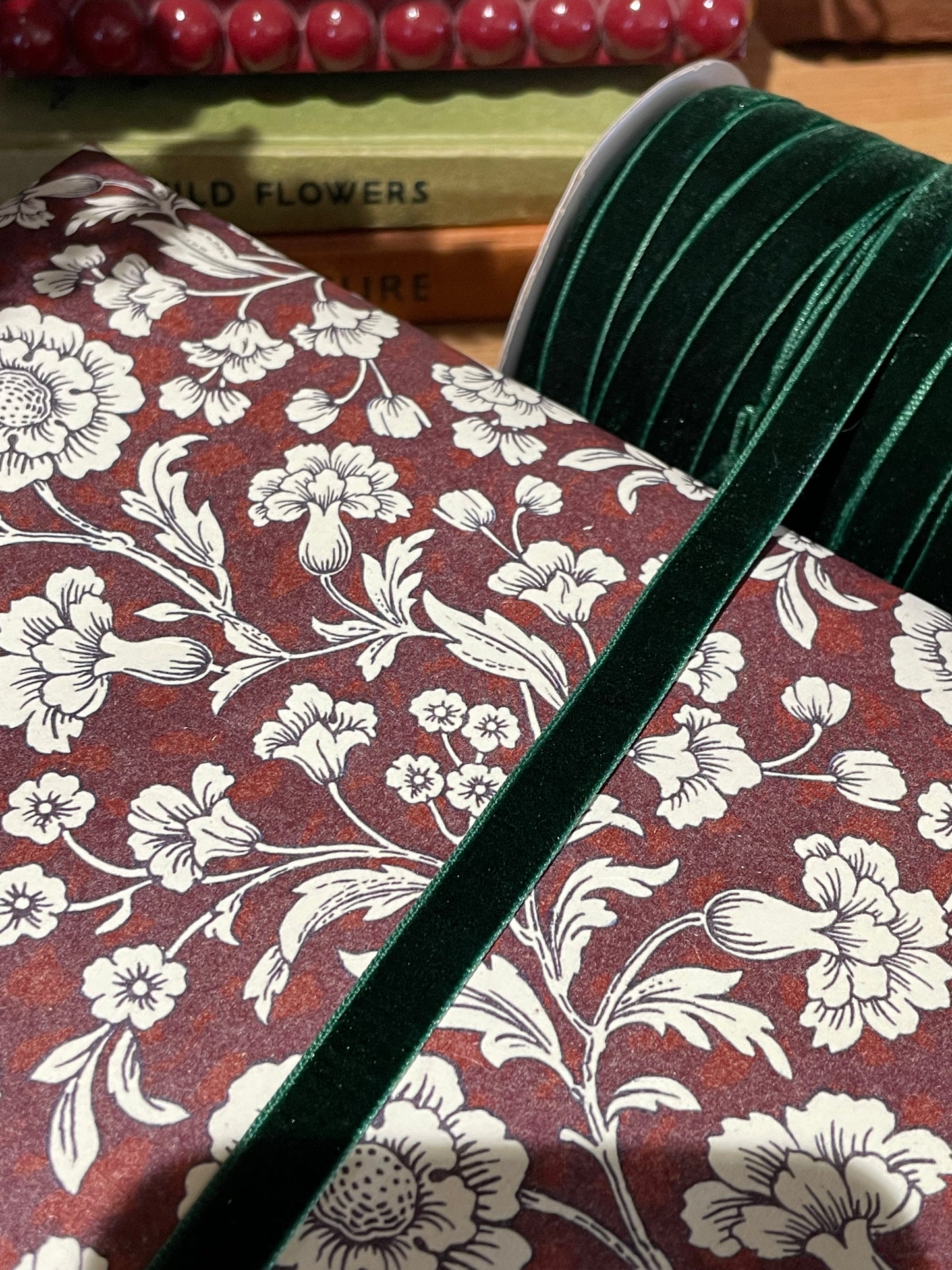 Luxury velvet ribbon reel