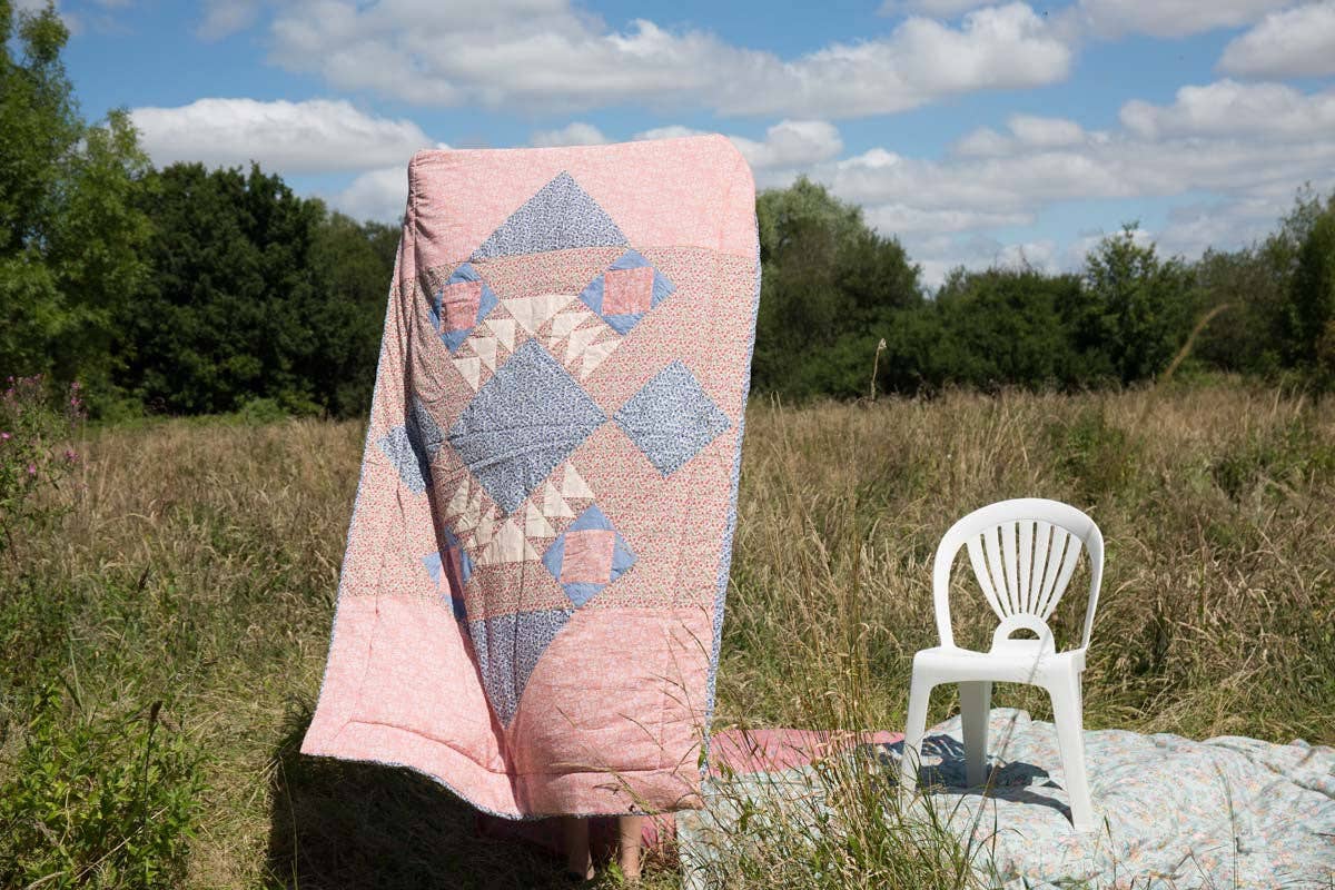 Plaid Aneka - patchwork - flowers - pink - blue - cream: Multicolor Patchwork / M Summer Quilt
