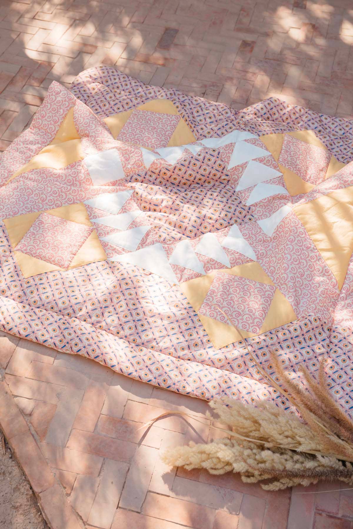Plaid Aneka - patchwork - flowers - pink - yellow: Patchwork Summer Throw, Blanket Rose / M