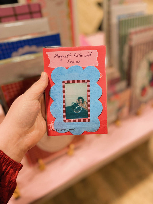 Scalloped Magnetic  Fridge Frame | Instax-Compatible