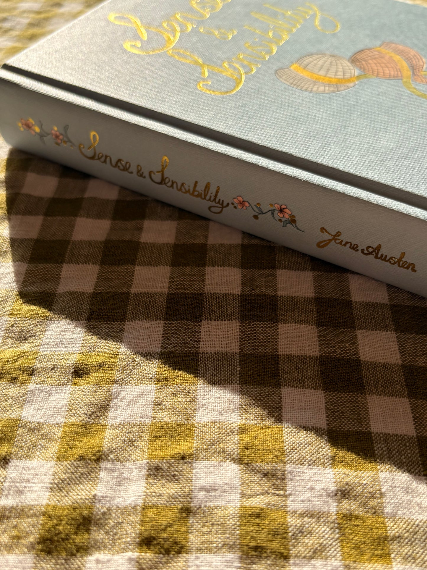 Sense and Sensibility Hardback Book (Wordsworth Collector's Edition)