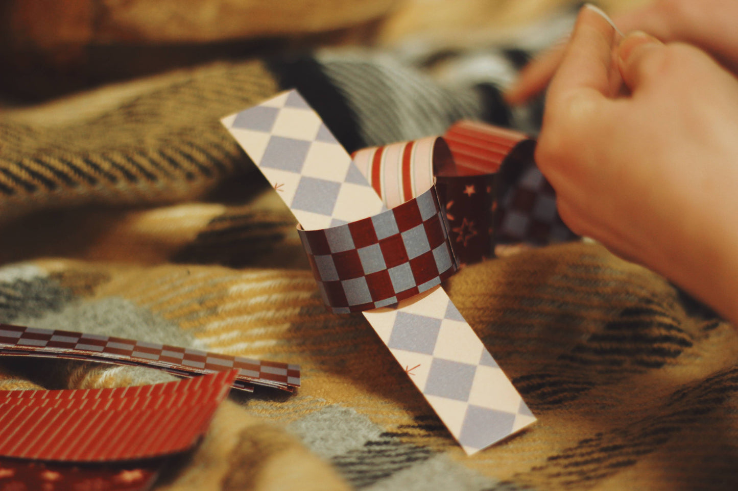 Snuggle Up | Paper Chain Kit Modern Traditional Party Decor
