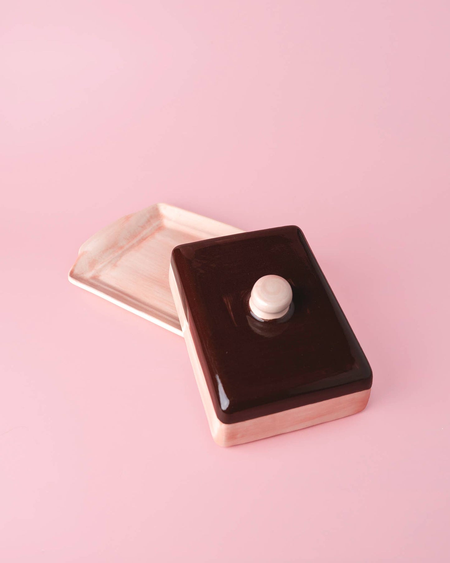 Artisanal Ceramic Butter Dish – Pink & Brown / CHOCOLATE