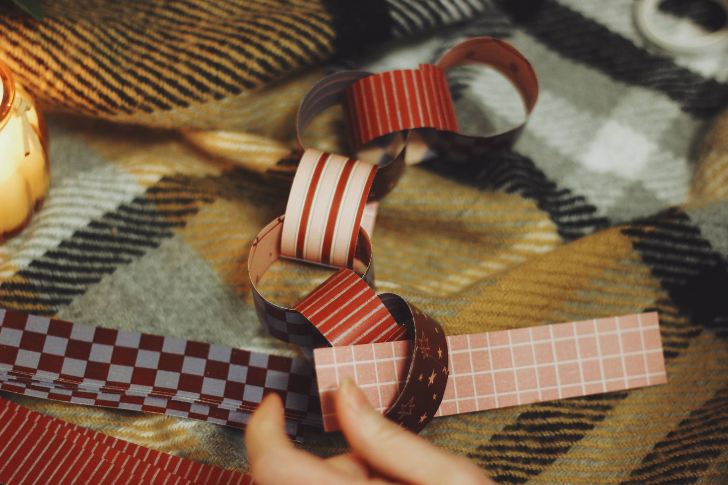 Snuggle Up | Paper Chain Kit Modern Traditional Party Decor
