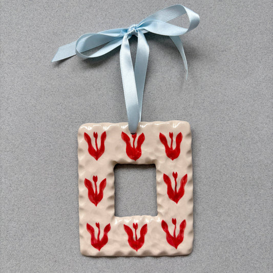 Red tulip photo frame